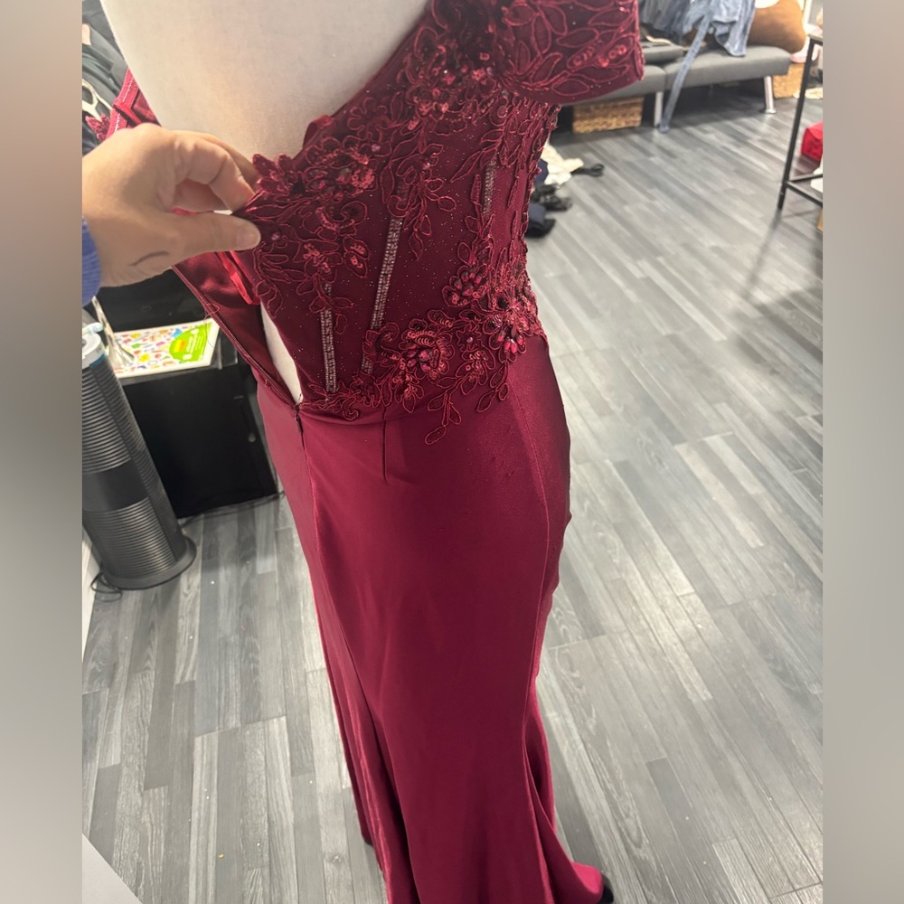 BOUBOU DRESS Off-Shoulder Burgundy Size:2 - Picture 5 of 9